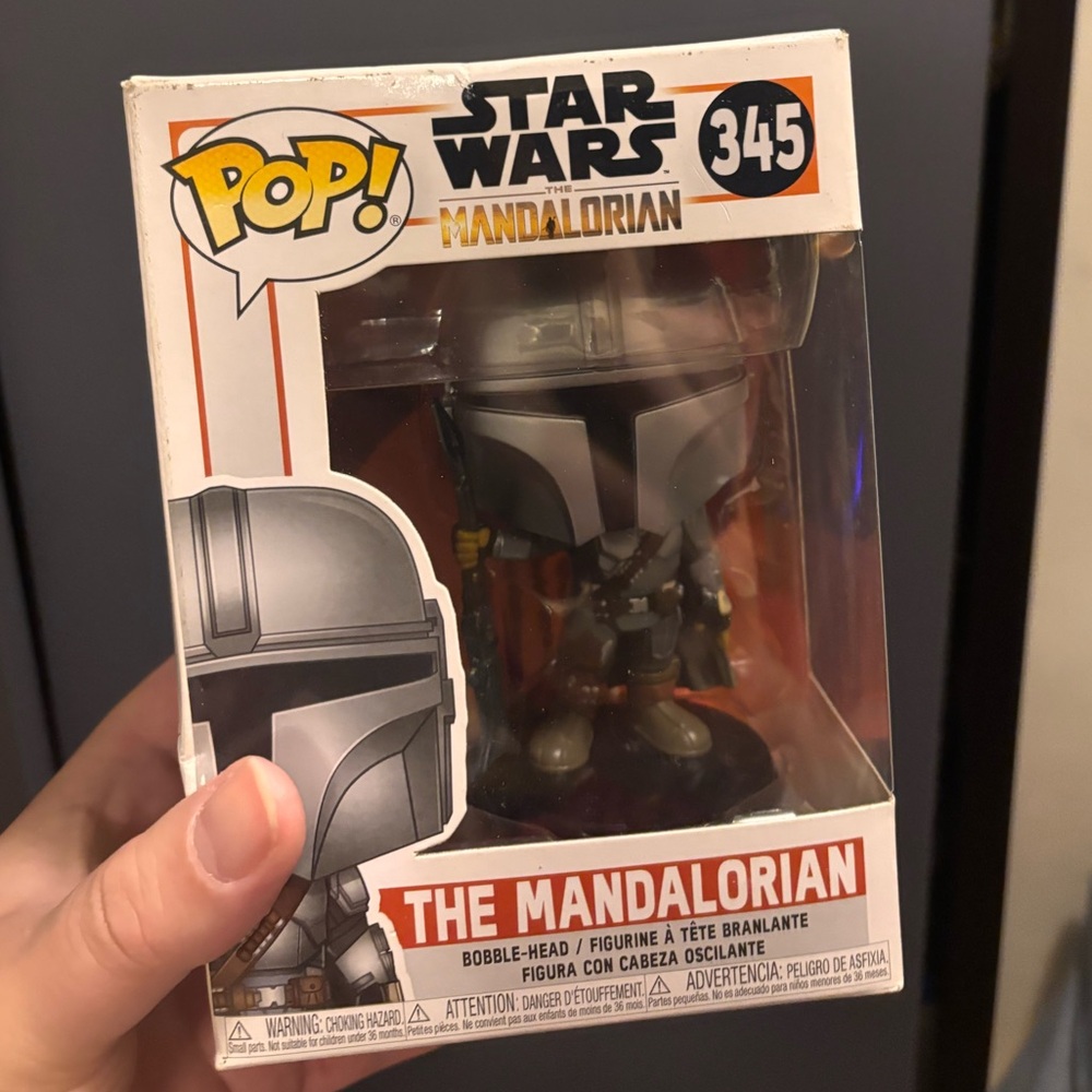 Star Wars the mandalorian Funko pop (authentic)